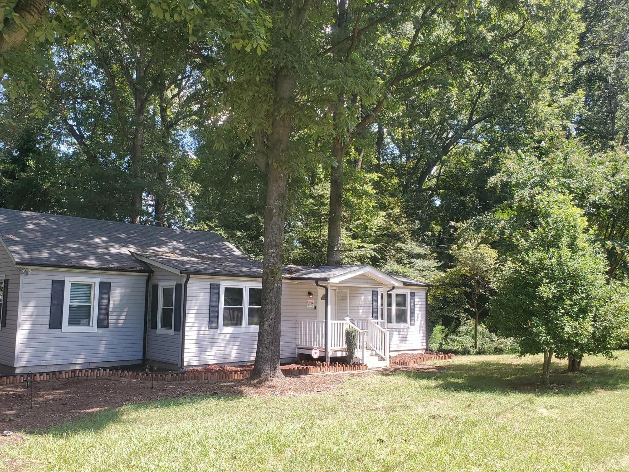 Private Single Level Standalone House Large Lot - 3 Bedrooms Charlotte Exterior foto