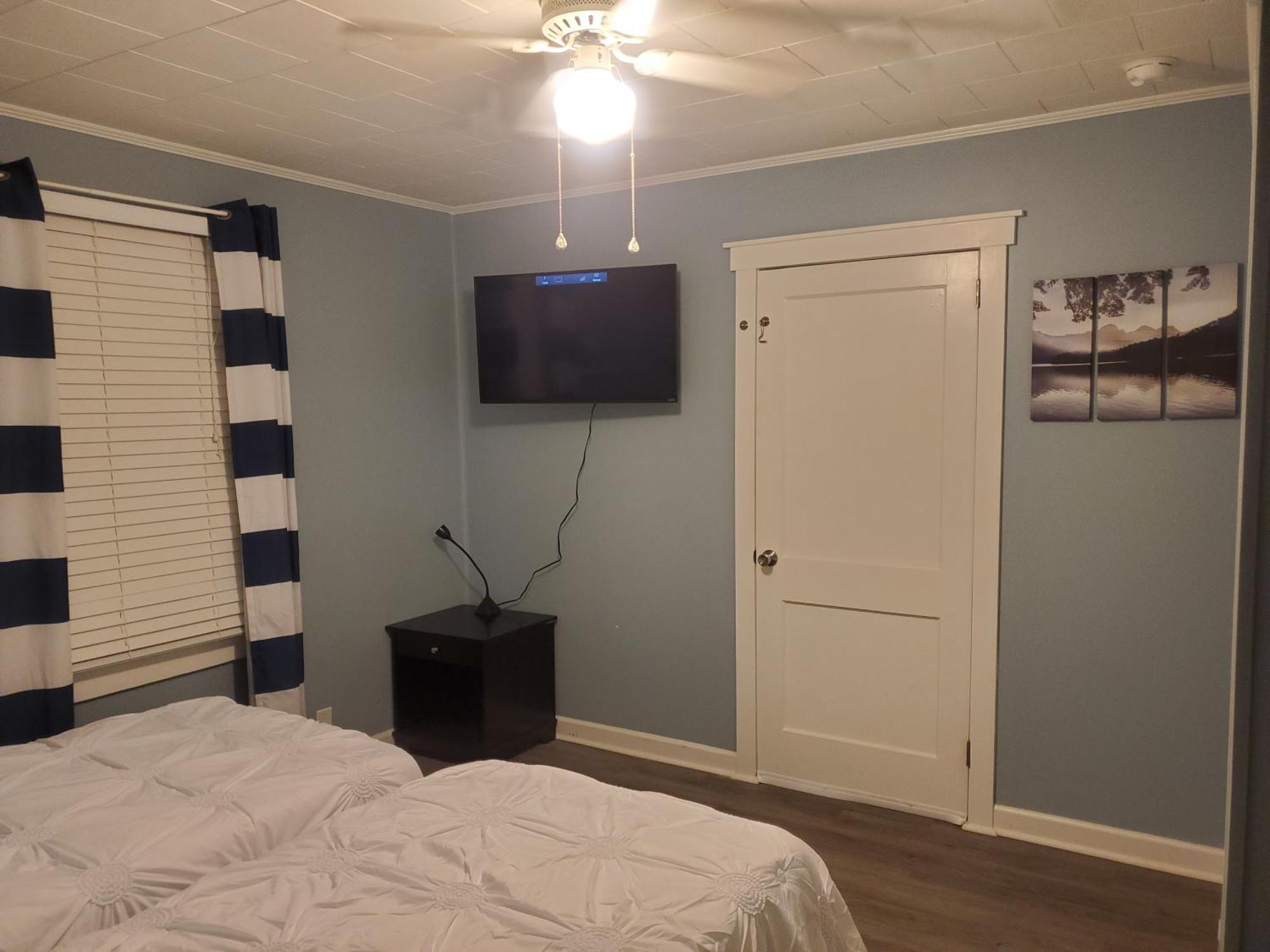 Private Single Level Standalone House Large Lot - 3 Bedrooms Charlotte Exterior foto